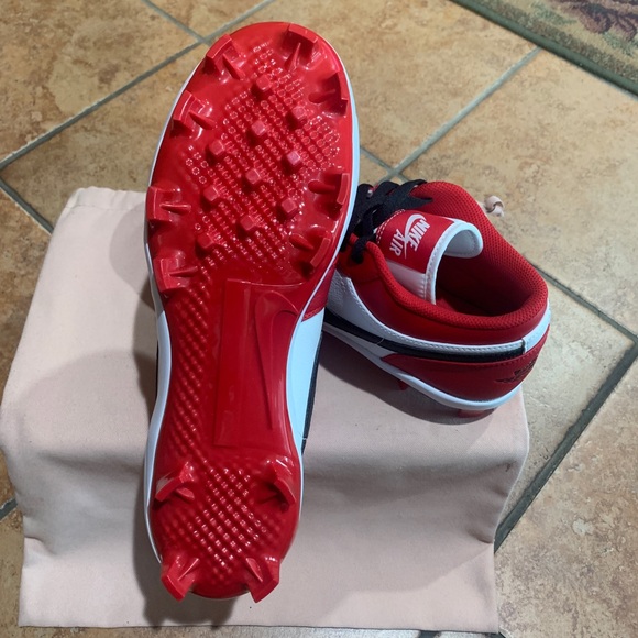 Jordan 1 Retro MCS Low “Chicago Red” Premium Baseball Cleats - Picture 12 of 13